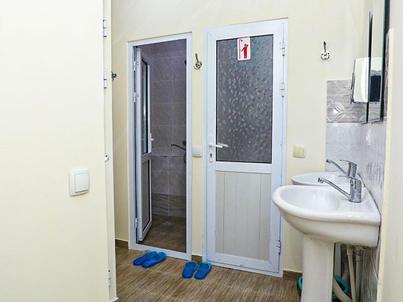 Hostel House De Moon Taschkent Exterior foto
